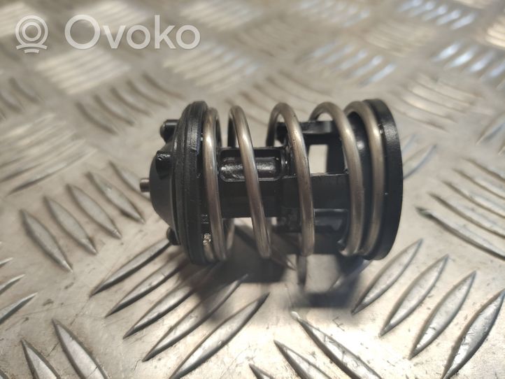 BMW 5 GT F07 Thermostat 40997306