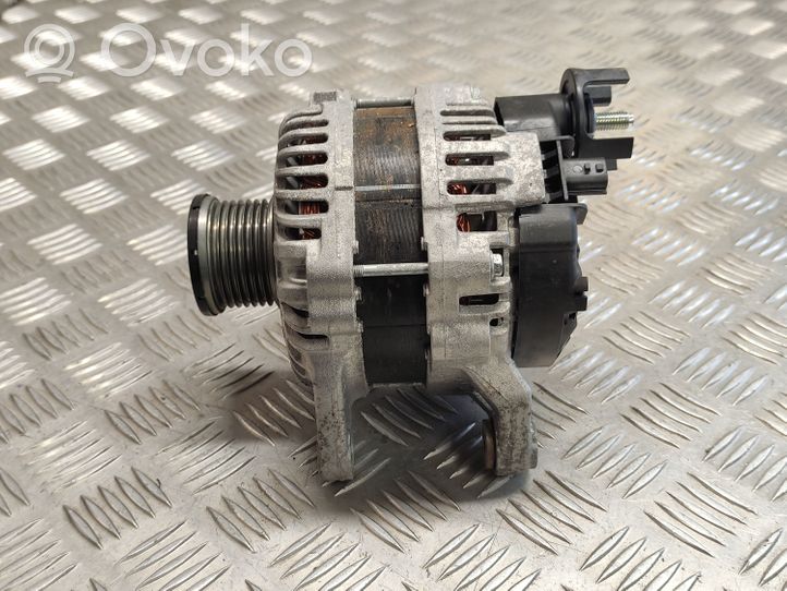 Renault Clio V Generatore/alternatore 231009933R