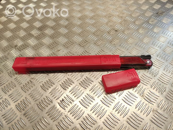 KIA Rio Varoituskolmio 27R032737