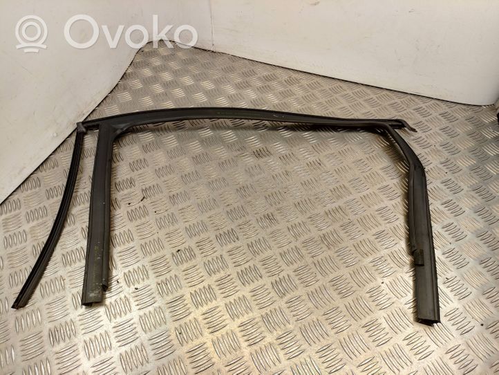 Mercedes-Benz B W246 W242 Guarnizione in gomma finestrino/vetro portiera posteriore E04800