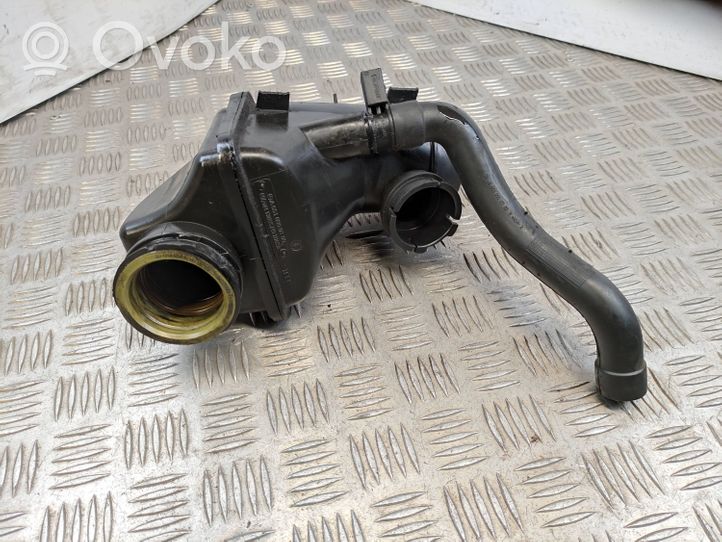 Mercedes-Benz B W246 W242 Oro paėmimo kanalo detalė (-ės) A6510900309