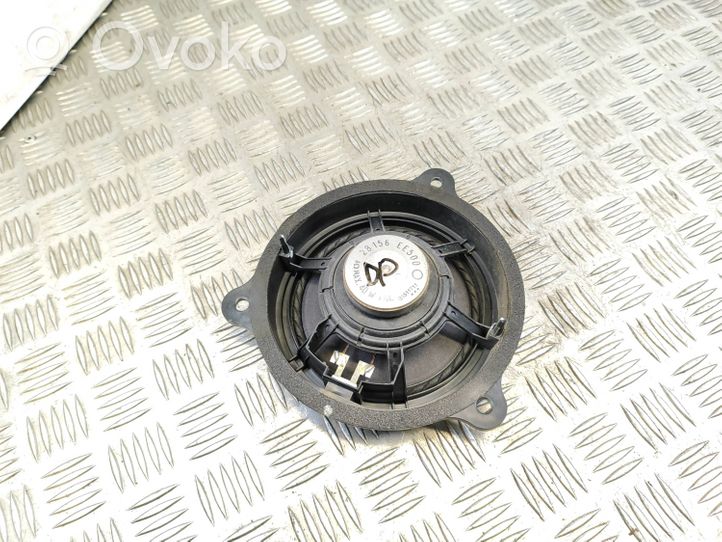 Nissan Juke I F15 Altoparlante portiera anteriore 28156