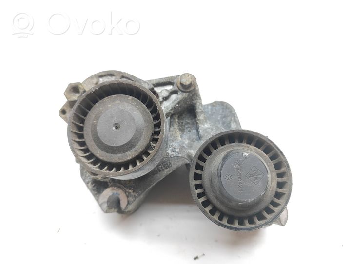 Renault Trafic III (X82) Mocowanie alternatora 117505337r