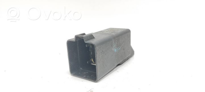 Chevrolet Cruze Glow plug pre-heat relay 0281003041