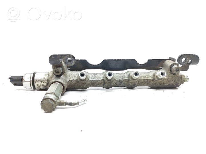 Opel Astra J Tuyau de conduite principale de carburant 55571393