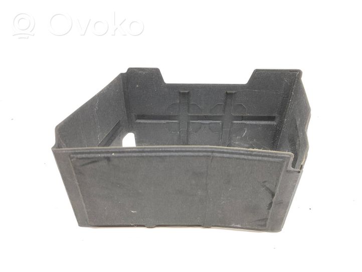 Hyundai i30 Vassoio scatola della batteria 371121K560