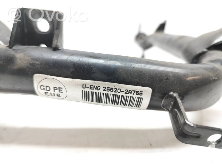 Hyundai i30 Tubo flessibile del liquido di raffreddamento del motore 256202A765