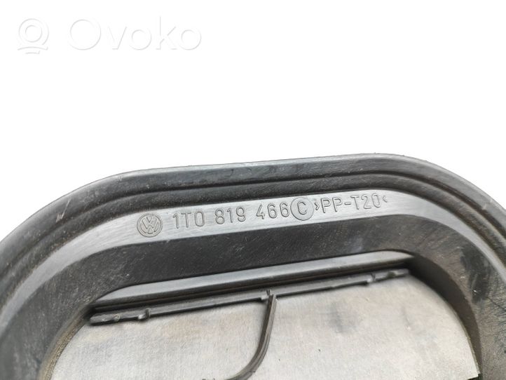 Volkswagen Touran II Quarter panel pressure vent 1T0819466C