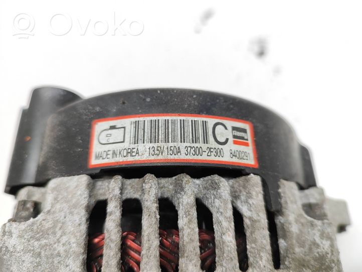 KIA Sorento Generatore/alternatore 373002F300