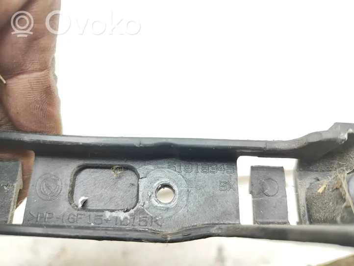 Fiat Doblo Takapuskurin kannake 51818345