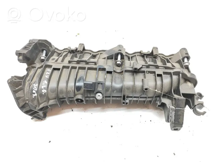 BMW 3 E90 E91 Intake resonator 8514771