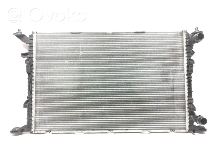 Audi Q3 8U Radiateur de refroidissement 8K0121251L