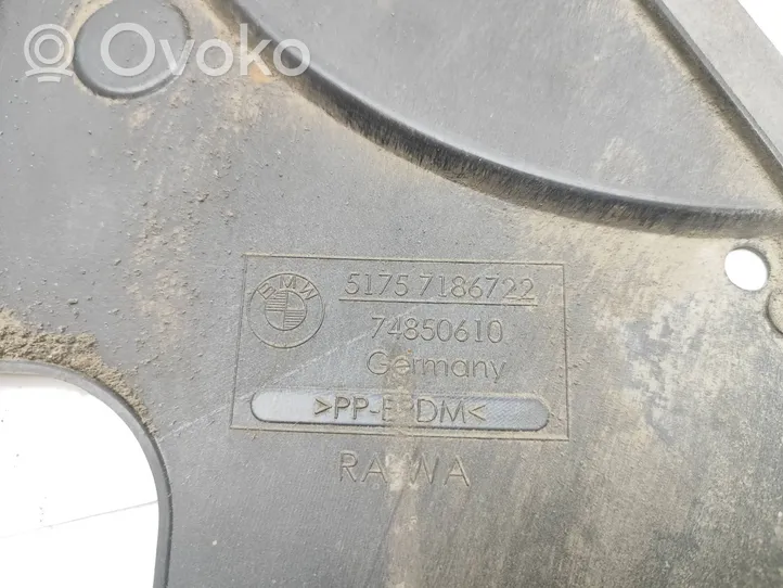 BMW 5 F10 F11 Osłona tylna podwozia 7186722