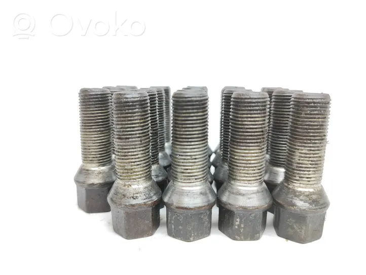 BMW 5 F10 F11 Nuts/bolts 