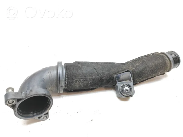 Audi Q3 8U Tube d'admission de tuyau de refroidisseur intermédiaire 04L145762AH