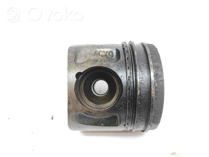 KIA Sportage Piston 4CY0