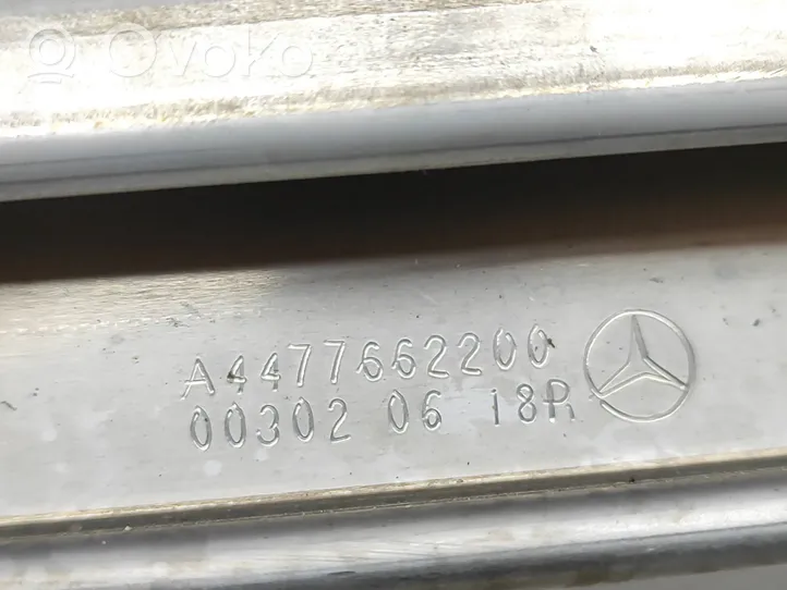 Mercedes-Benz Vito Viano W447 Szyna środkowa drzwi przesuwnych A4477662200