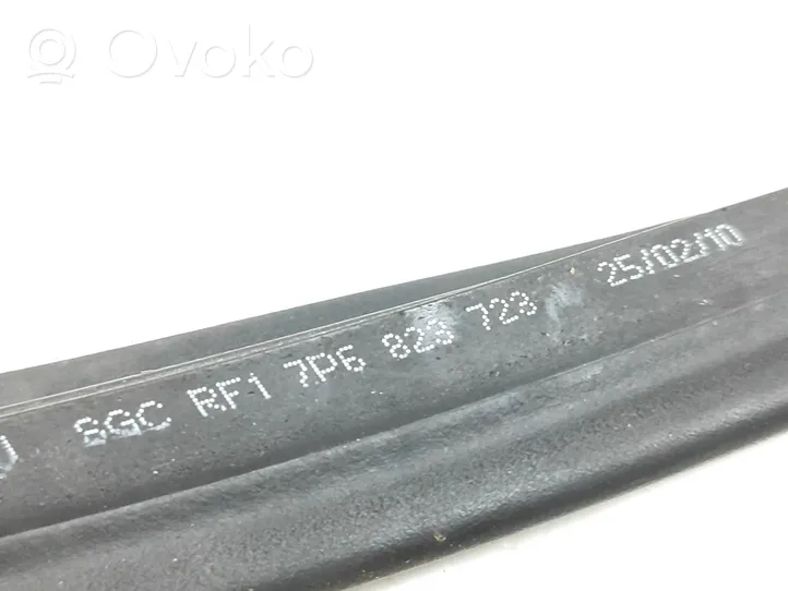 Volkswagen Touareg II Engine compartment rubber 7P6823723