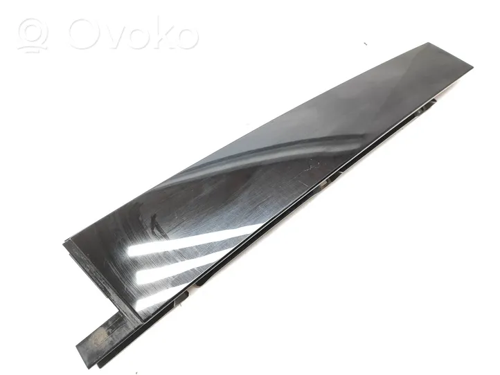 Volkswagen Touareg II Rivestimento modanatura del vetro della portiera posteriore 7P6839901