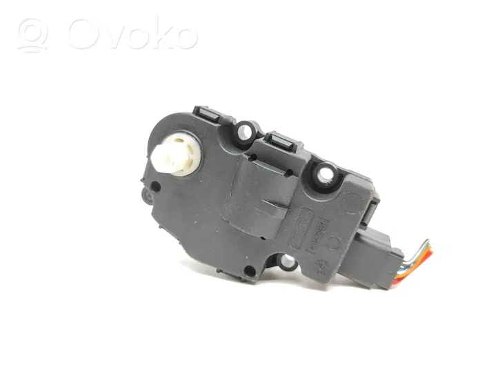 Volkswagen Touareg II Air flap motor/actuator EFB340