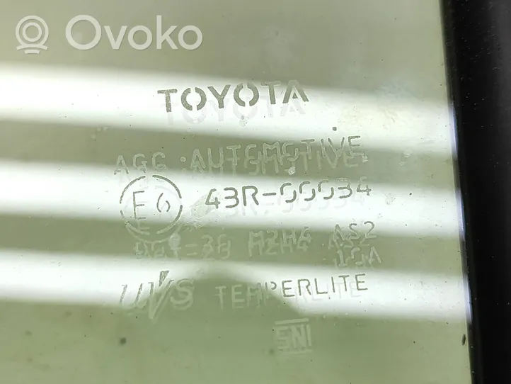Toyota RAV 4 (XA50) Vetro del deflettore della portiera anteriore - quattro porte 43R00034