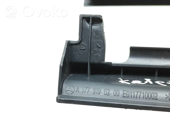 Mercedes-Benz A W177 Rivestimento del binario sedile anteriore del passeggero A1779190200