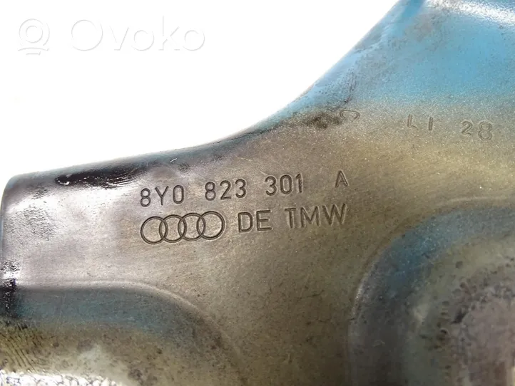 Audi A3 8Y Zawiasy pokrywy / maski silnika 8Y0823301A