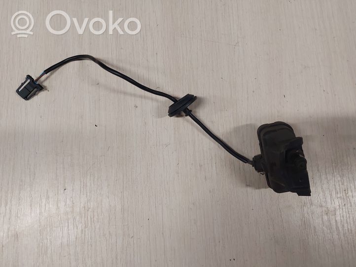 Volkswagen Tiguan Verrouillage du bouchon du réservoir de carburant 5N0810773D