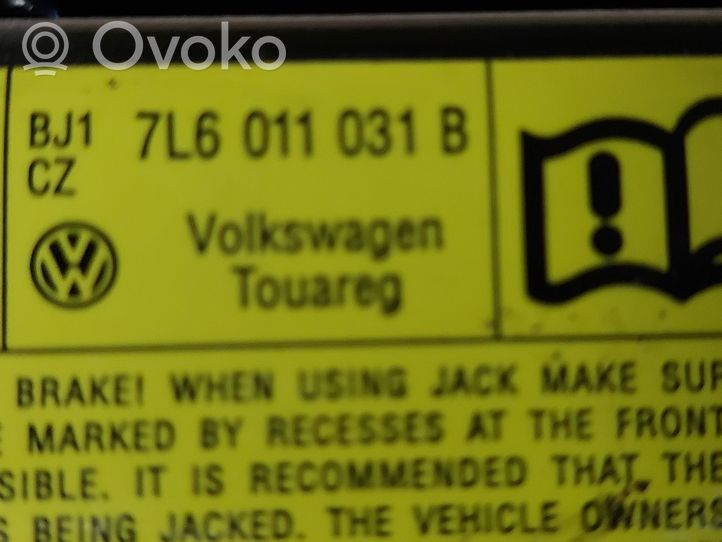 Volkswagen Touareg I Lewarek samochodowy 7L6011031B