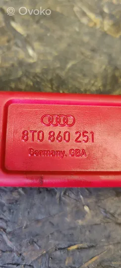 Audi A5 8T 8F Trójkąt ostrzegawczy 8t0860251