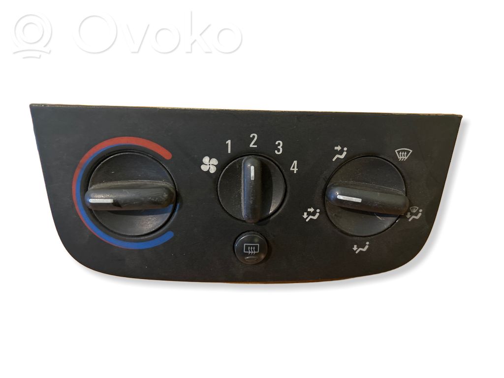 Opel Combo C Climate control unit 