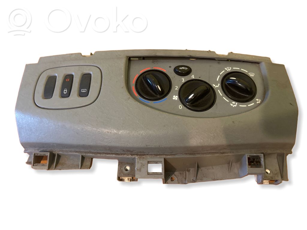 Renault Trafic II (X83) Panel klimatyzacji 
