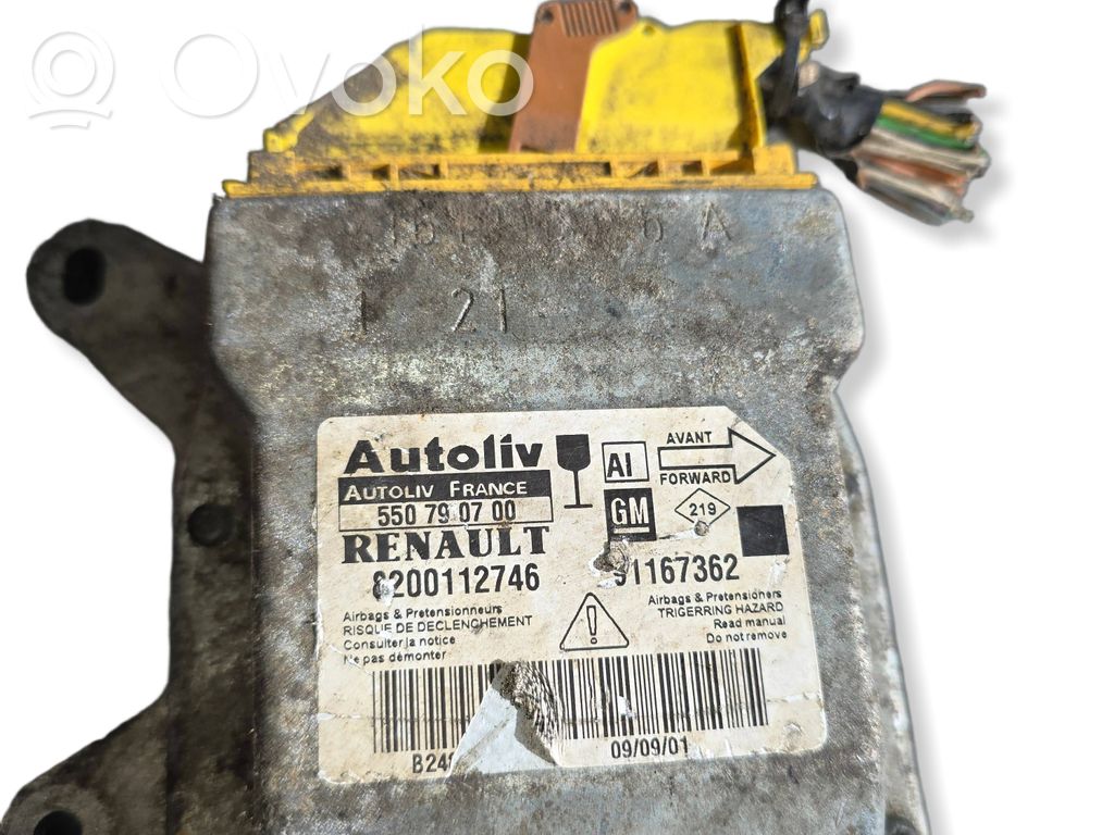 Opel Vivaro Airbag control unit/module 