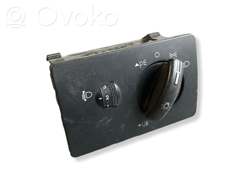 Valokatkaisija   4M5T13A024FA