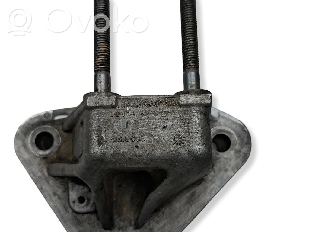 Peugeot 607 Engine mounting bracket 