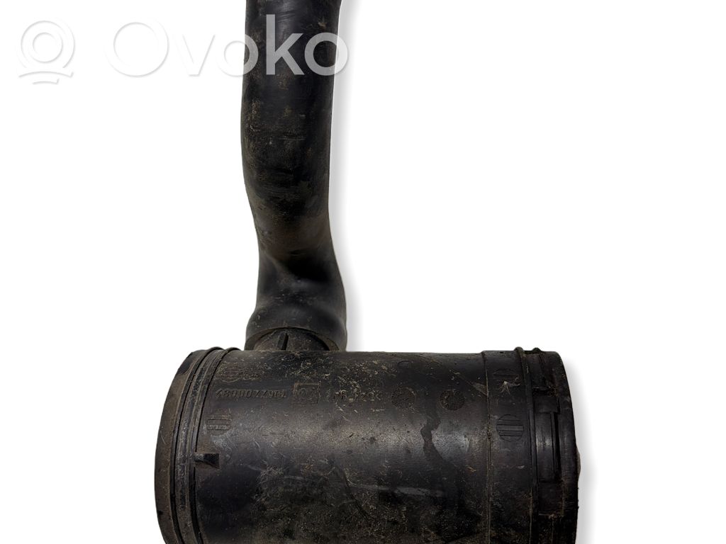 BMW 5 E39 Air intake duct part 