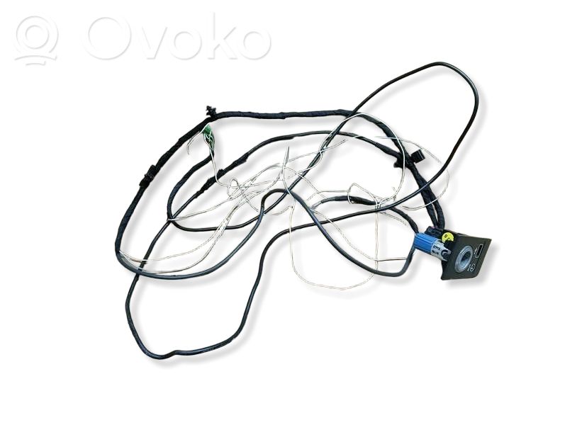 Enchufe conector USB   5Q0035726M,317011587086
