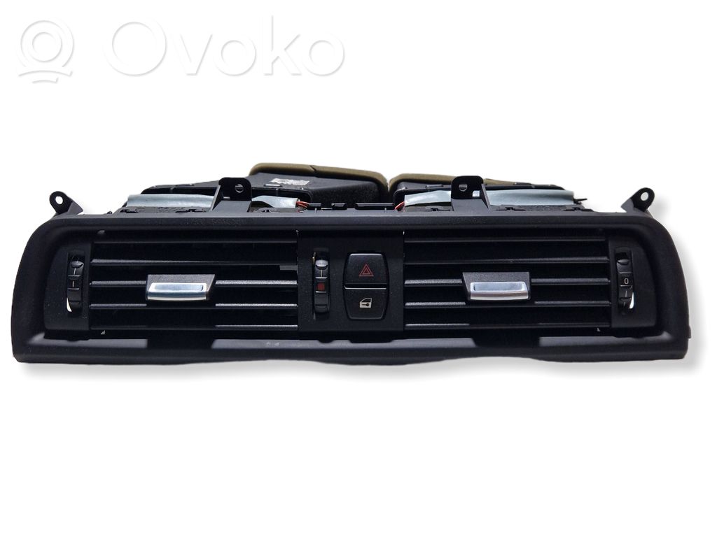 BMW 5 F10 F11 Центральная воздушная решётка 