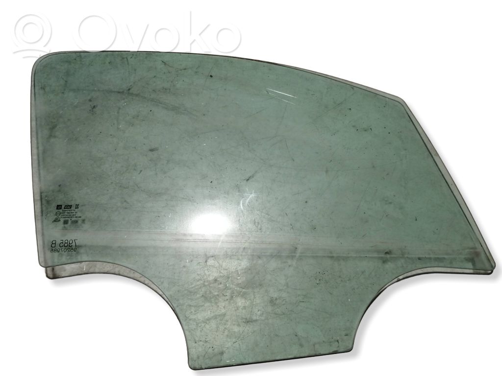 Buick Encore I Front door window glass four-door 