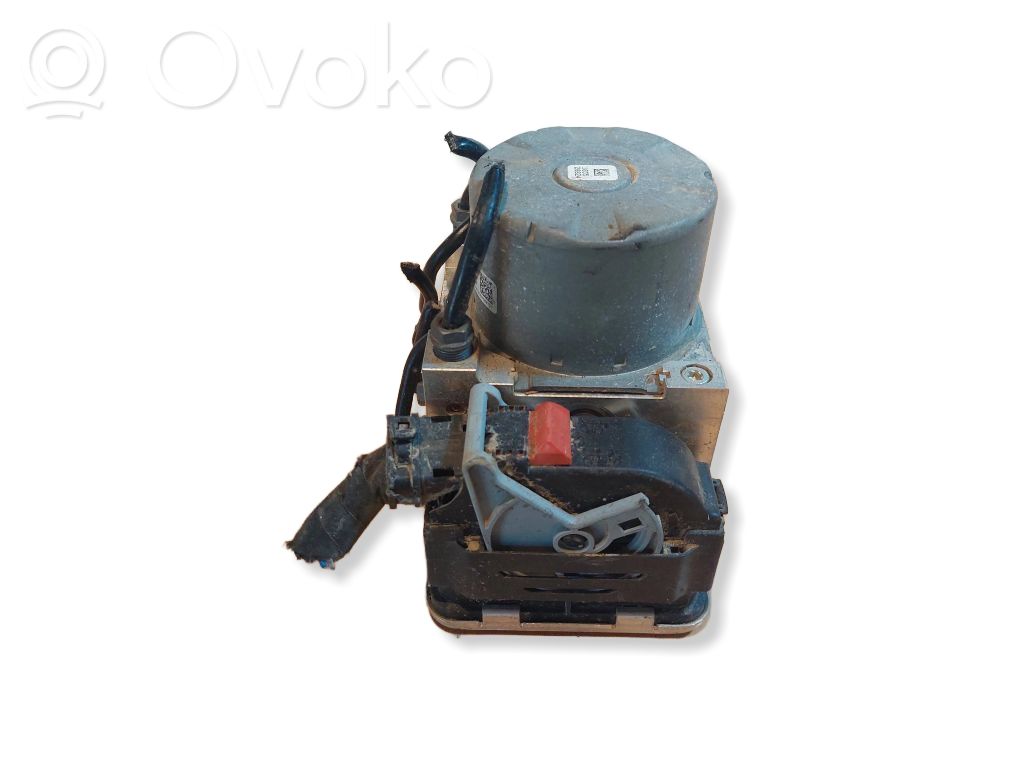 Skoda Karoq ABS bloks 