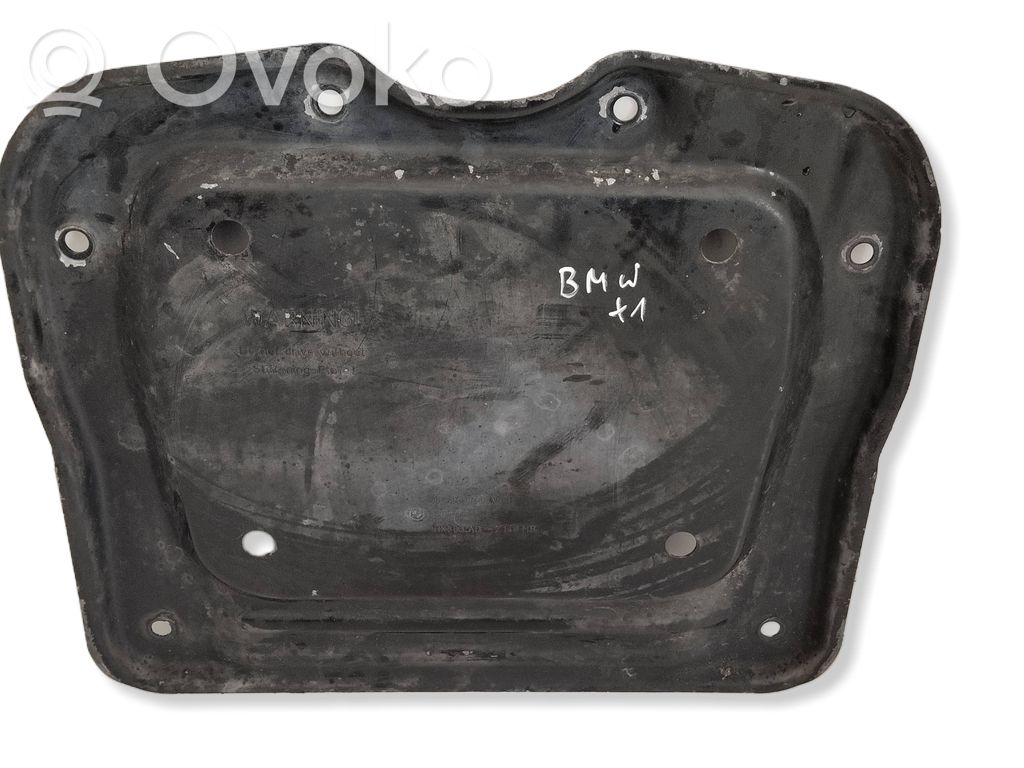 Placa protectora/protector antisalpicaduras motor   6795159,HX300LAD,Z140MB
