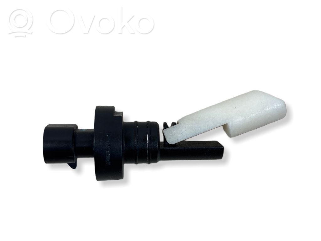 Opel Insignia A Windshield washer fluid level sensor 