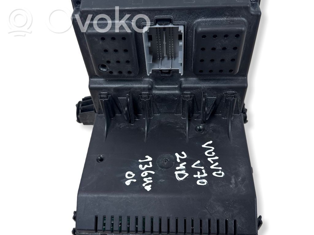 Volvo V70 Fuse module 