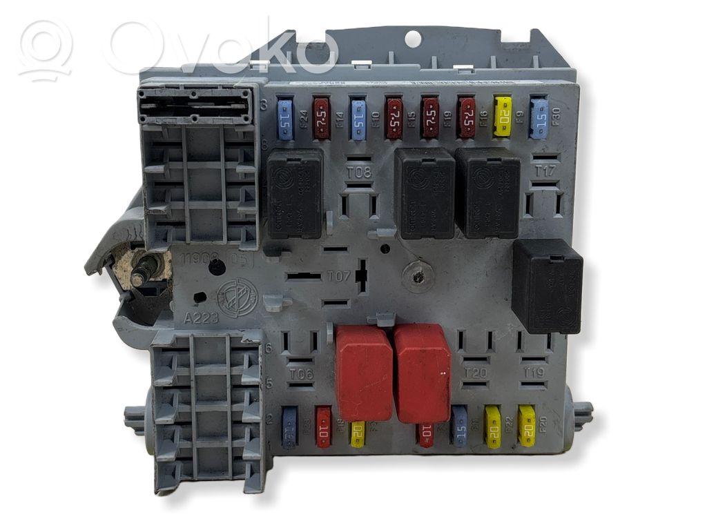 Alfa Romeo 159 Fuse module 