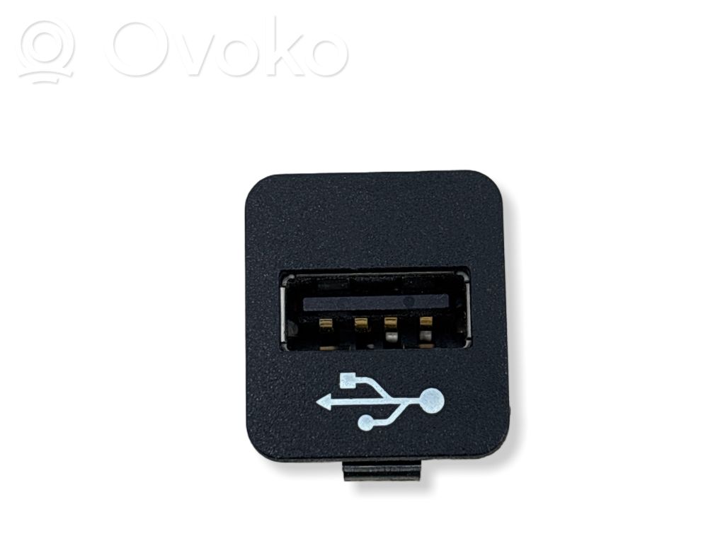 BMW 5 F10 F11 USB jungtis 