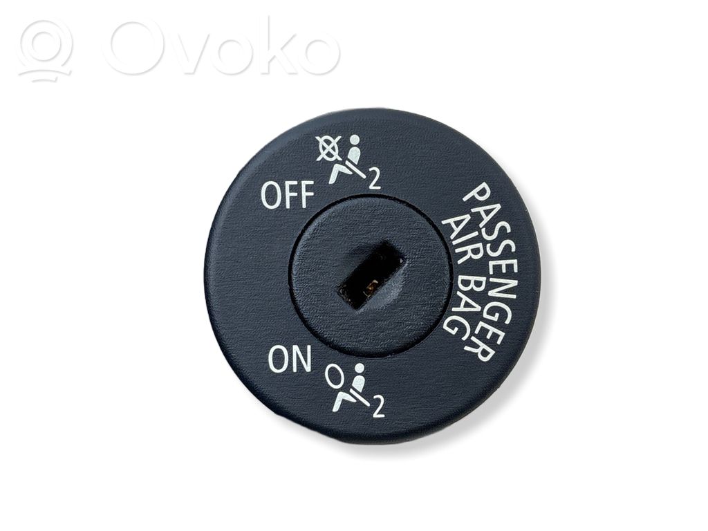 BMW 1 E81 E87 Passenger airbag on/off switch 