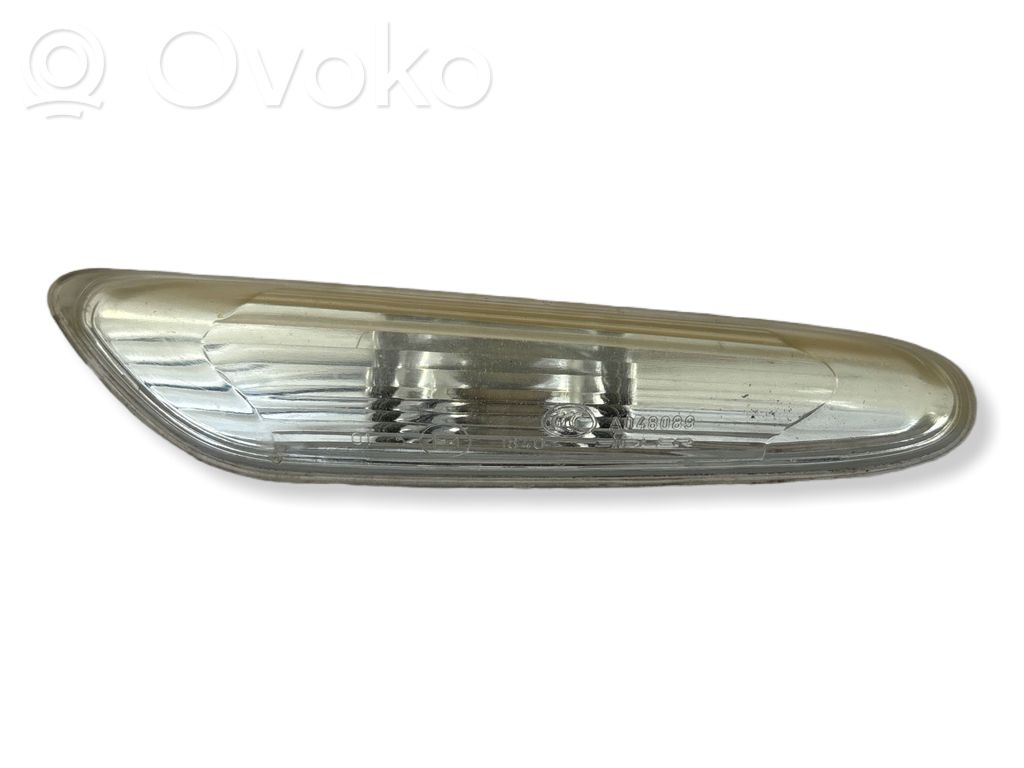BMW 1 E81 E87 Front fender indicator light 