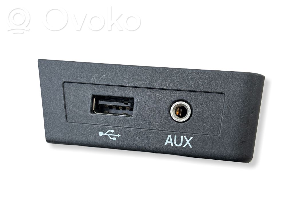 Skoda Rapid (NH) Conector priză AUX 