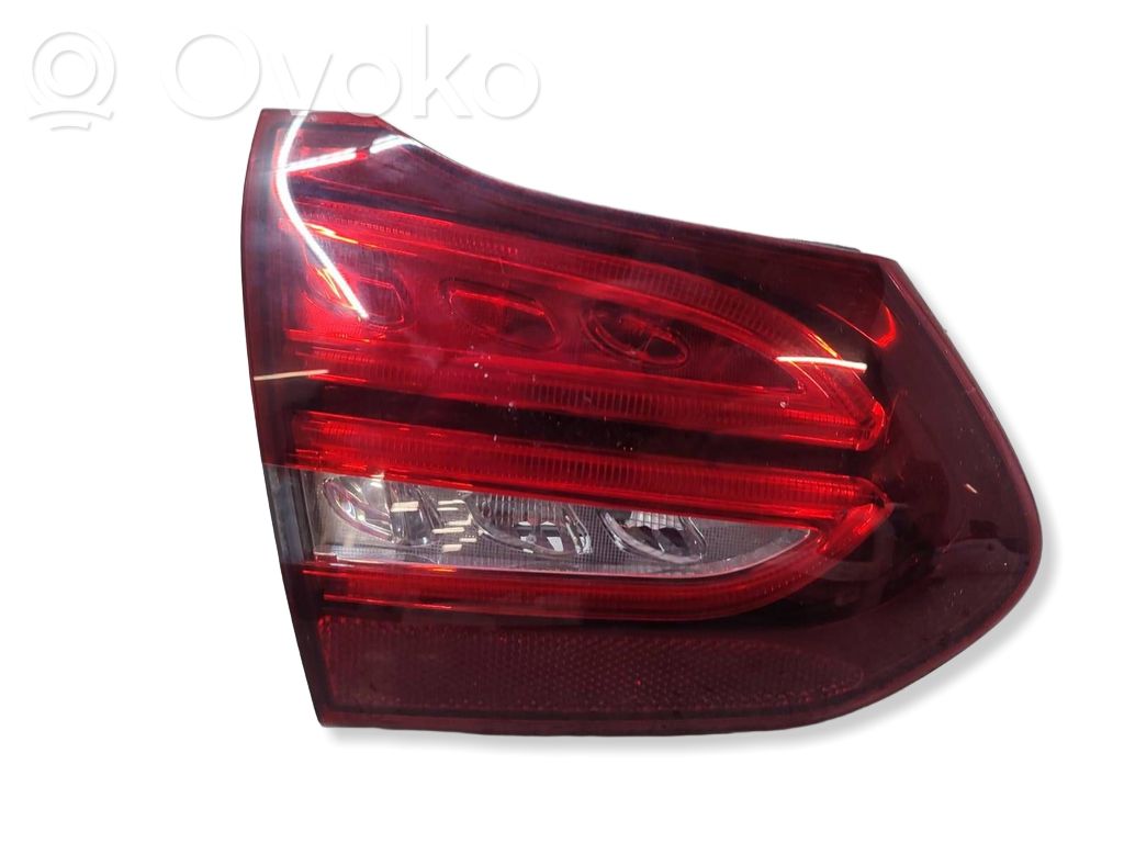 Mercedes-Benz C W205 Lampy tylnej klapy bagażnika 