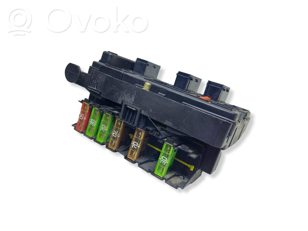 Peugeot 206 Fuse module 